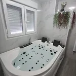 Con Jacuzzi: El Rincon De Delicias * 사라고사