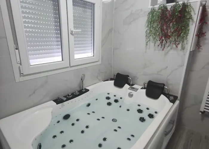 Con Jacuzzi El Rincon De Delicias * 사라고사